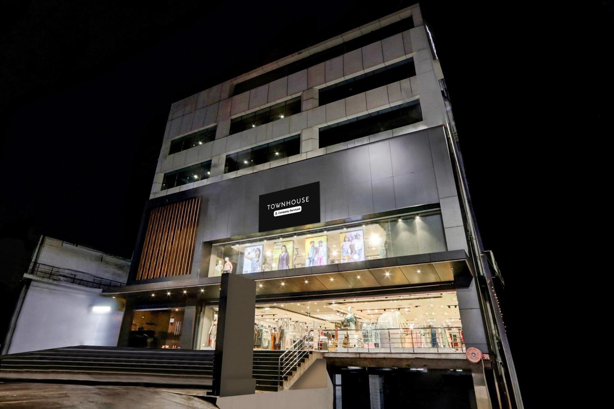Super Townhouse Daba Garden Road Hotel Visakhapatnam Exterior photo